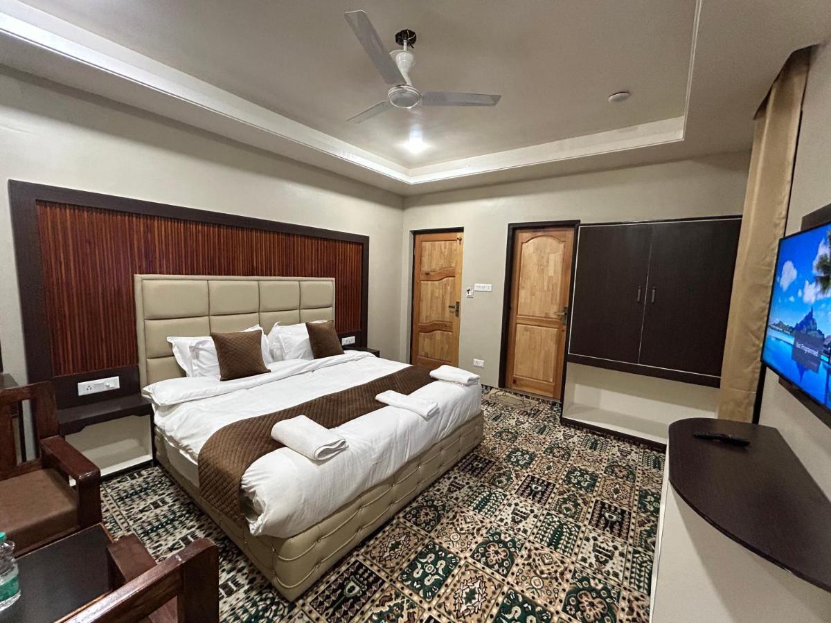 Fair Mount, Airport Road, Humhama Srinagar Hotel Bilik gambar