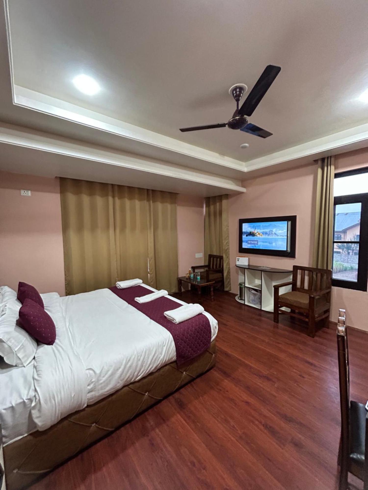 Fair Mount, Airport Road, Humhama Srinagar Hotel Luaran gambar