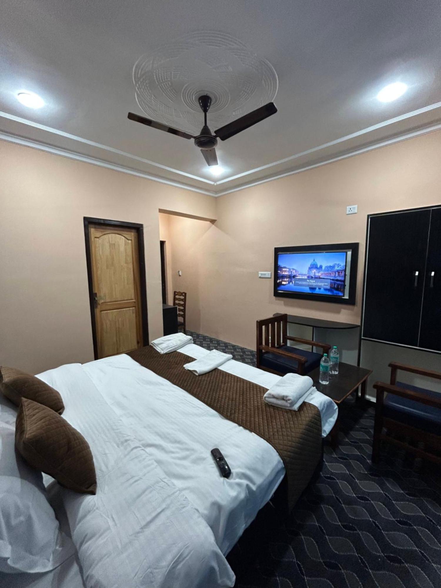 Fair Mount, Airport Road, Humhama Srinagar Hotel Bilik gambar