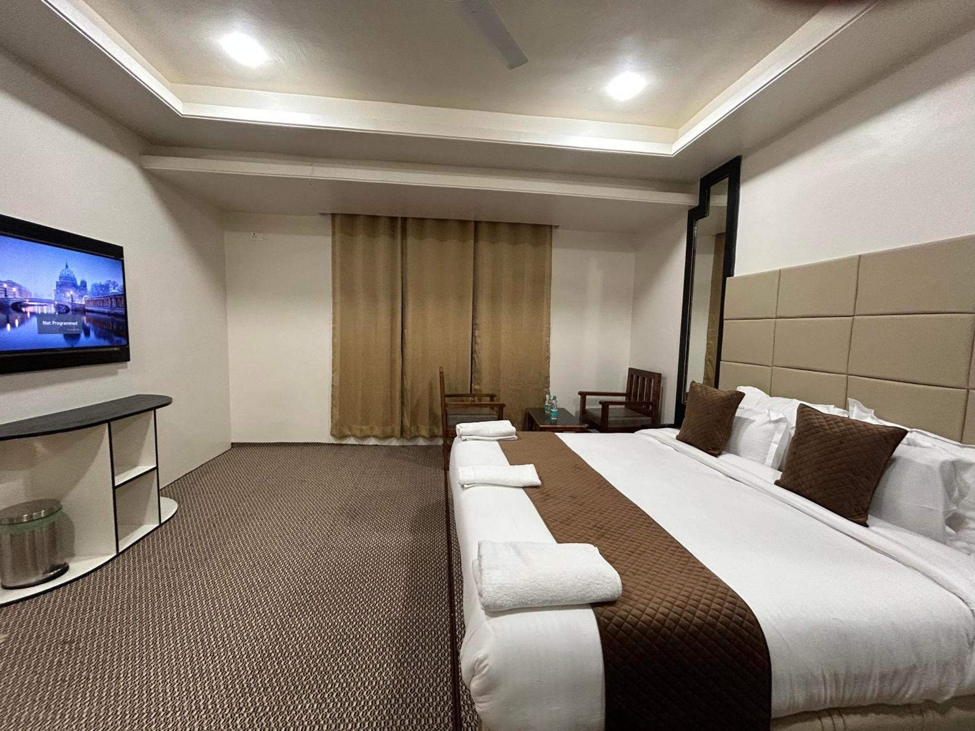 Fair Mount, Airport Road, Humhama Srinagar Hotel Bilik gambar